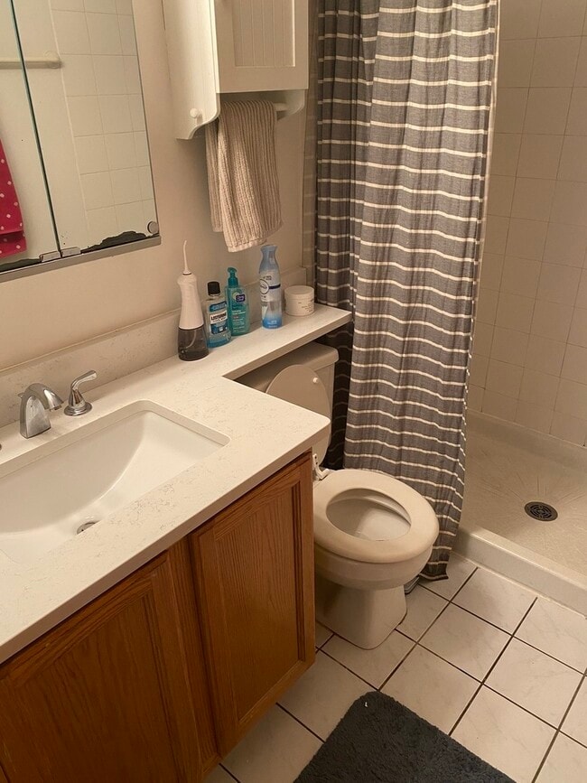 Building Photo - 632 W Patterson Ave