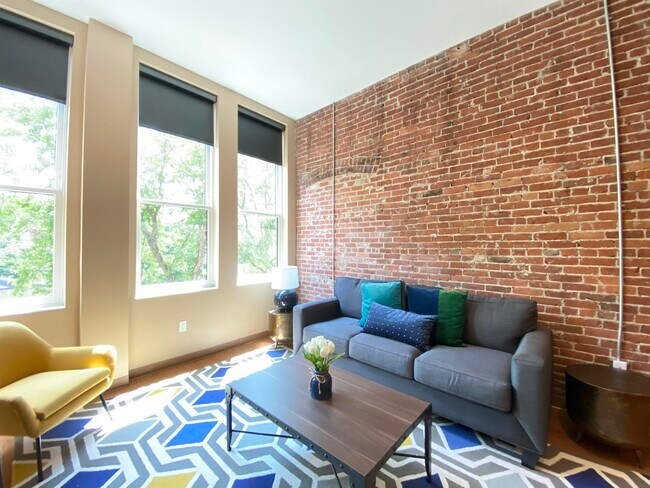 Building Photo - 83 Hanover St