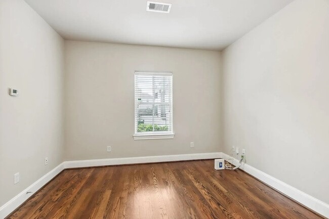 Building Photo - 2607 Cohn St