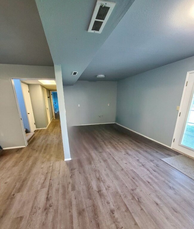 Building Photo - Beautifully Remodeled Split-Entry Home on ...