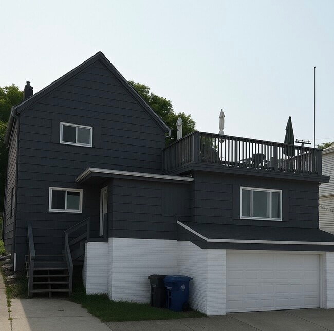 Primary Photo - 103 E Houghton Ave