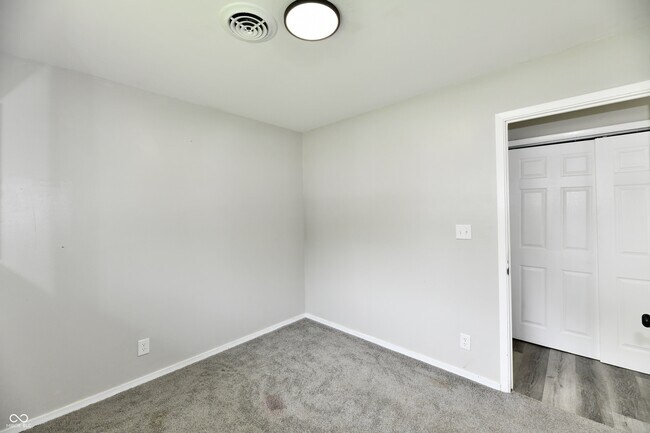 Building Photo - 3550 Eisenhower Dr