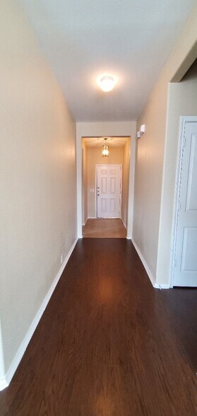 Building Photo - 1808 Morning Dove Dr