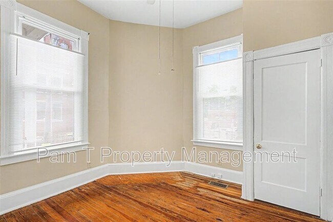 Building Photo - 124 E Henry St