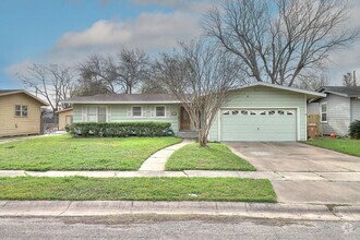 Building Photo - 913 Delaine Dr