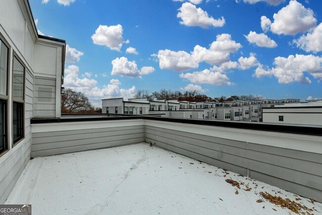 Building Photo - 2083 Holtz Ln