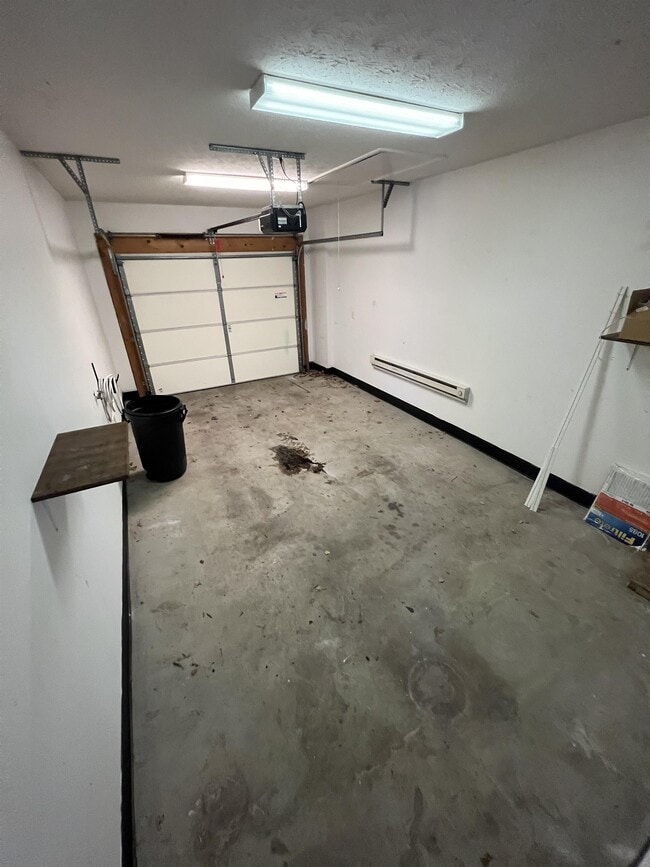 Building Photo - 152 Meadow Ridge Dr