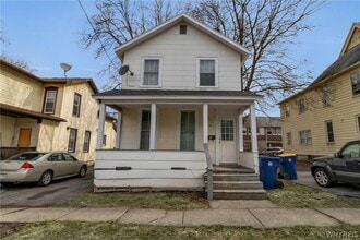 Building Photo - 43 Waterman St