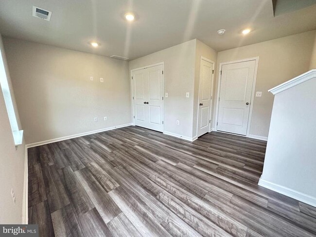 Building Photo - 327 Sandy Btm Cir