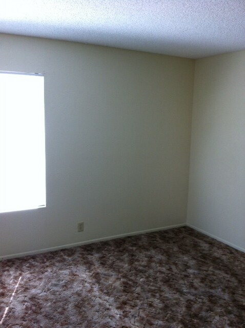 Building Photo - 14848 Sequoia St