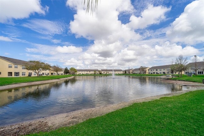 Building Photo - 2740 Club Cortile Cir