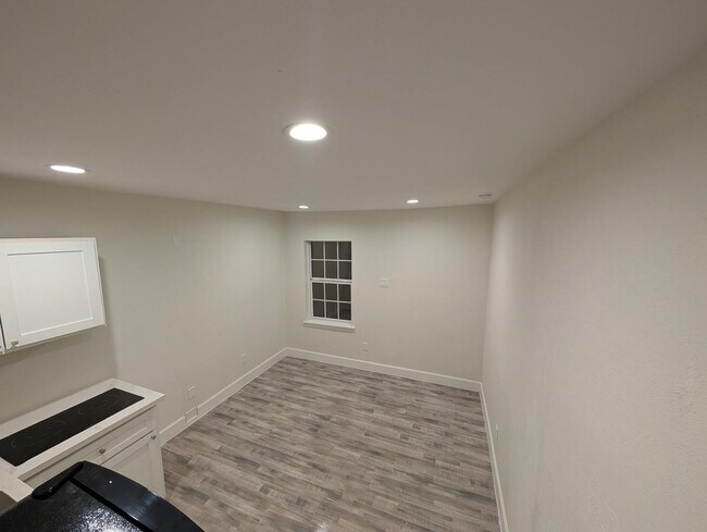 Building Photo - 7212 Corpus Christi St