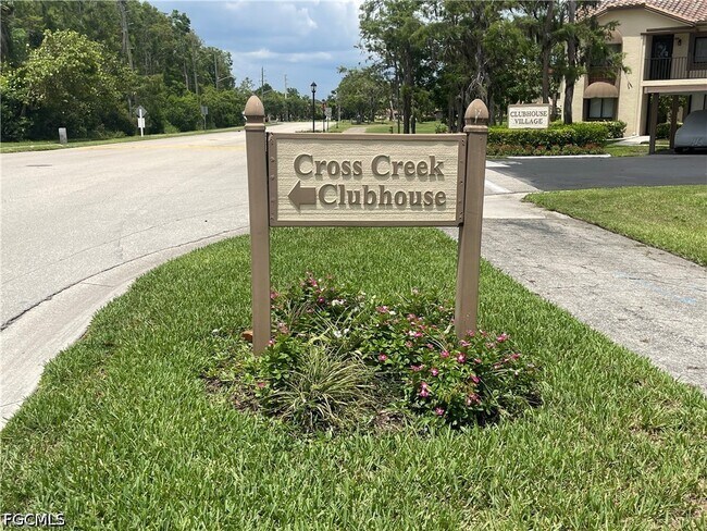 Building Photo - 13076 Cross Creek Ct