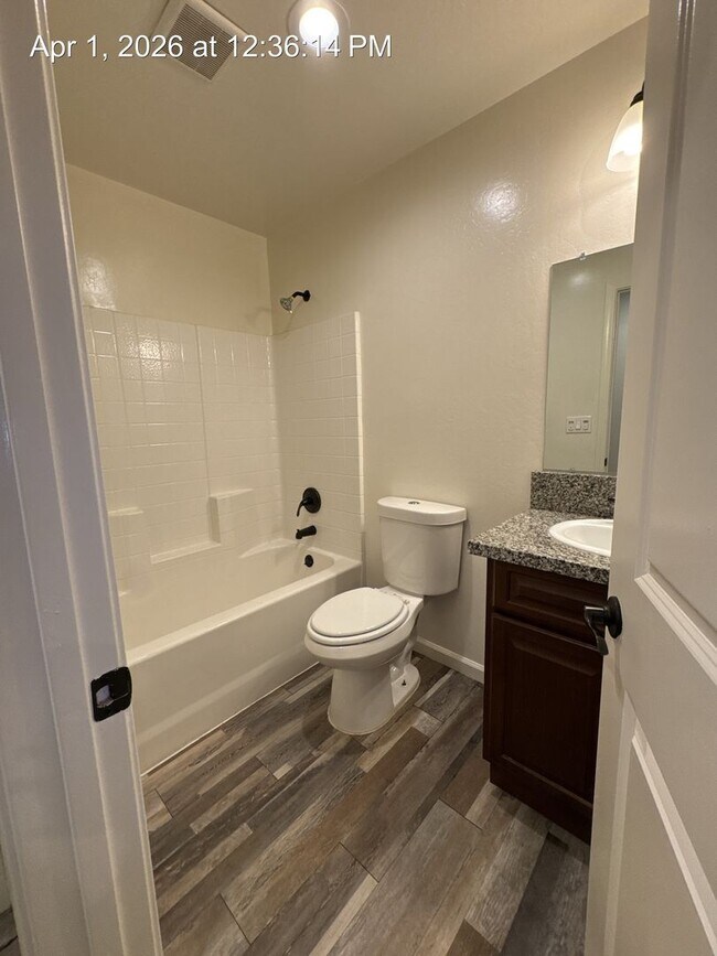 Building Photo - Charming 4 Bedroom House For Rent!!