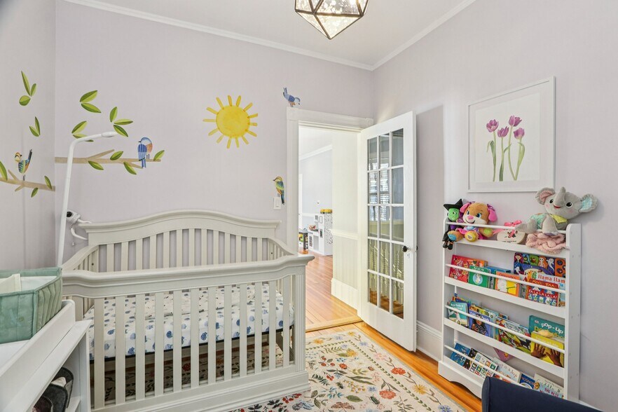 Building Photo - 424 Centre St