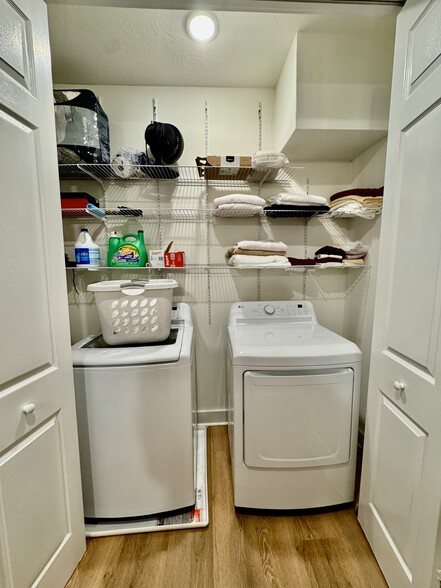 Laundry - 4406 Vernon St