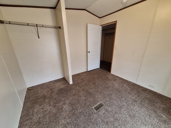 Building Photo - 1134 Kelly Dr