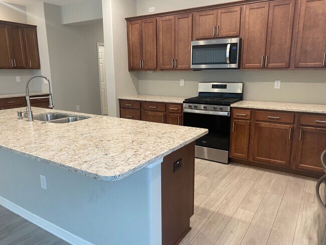 Building Photo - Three Bedroom Home In Gated 55+ Exclusive Community