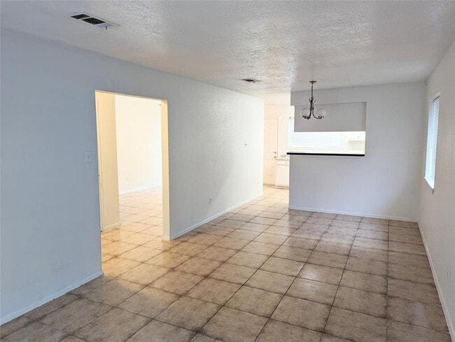 Building Photo - 5150 Prairie Ridge Rd