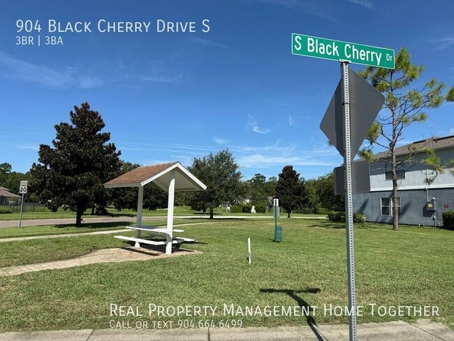 Building Photo - 904 Black Cherry Dr S