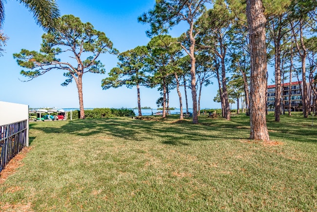 Building Photo - 2700 Bayshore Blvd