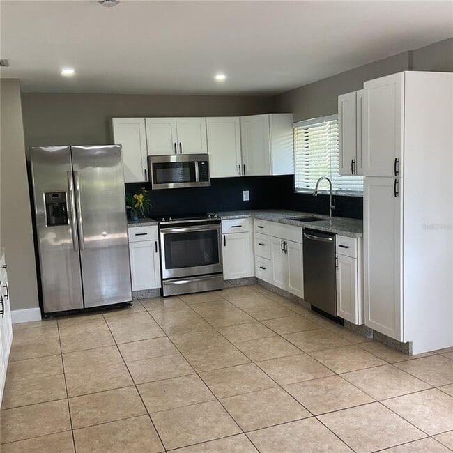 Building Photo - 6377 Myrtlewood Rd