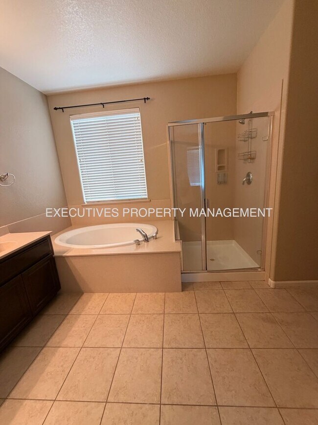 Building Photo - 3895 Bethpage St