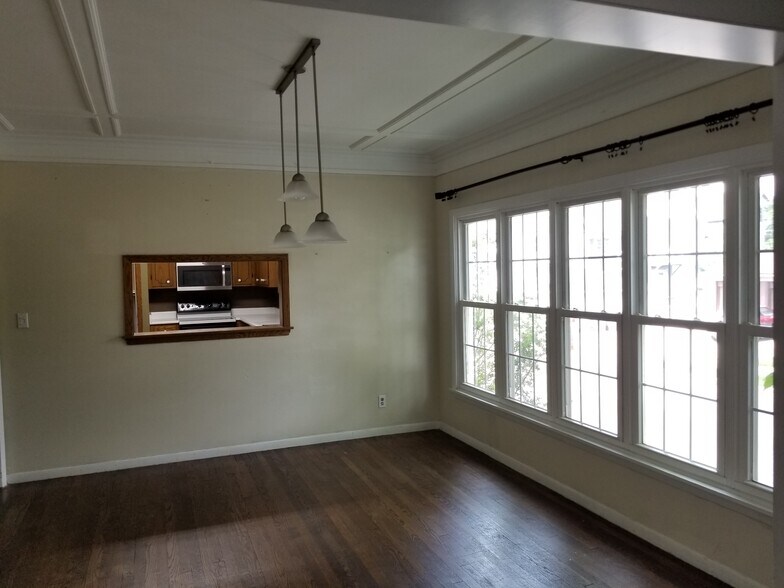 Dining Room with Pass-thru to Kitchen - 3285 N Cramer St