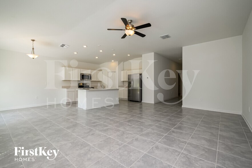 Building Photo - 304 Kayden Cv