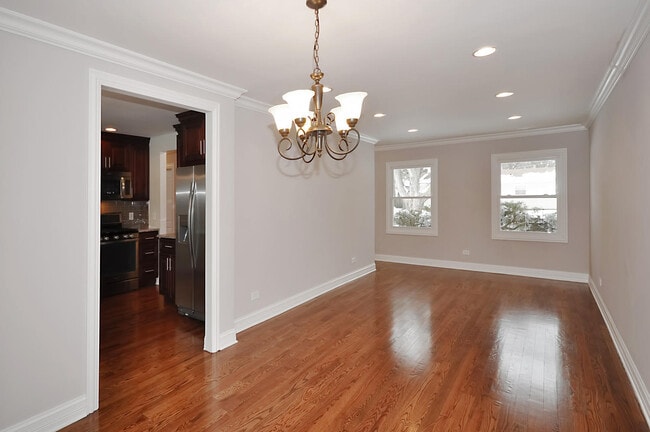 Building Photo - 117 Wilshire Dr