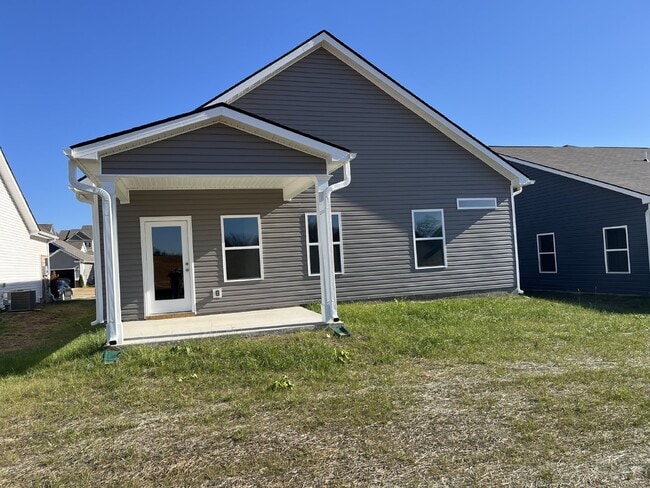 Building Photo - New Charming 3-Bed, 2-Bath Retreat with 1,573 Sq Ft of Comfort in Shelbyville!