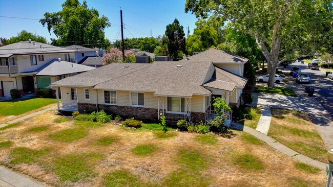 Building Photo - 5400-5402 Folsom Blvd