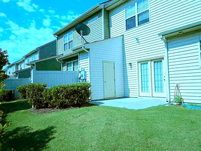 Building Photo - 509 Whitworth Ln