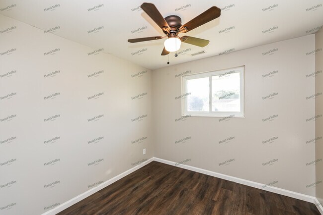 Building Photo - 287 Shaker Ct