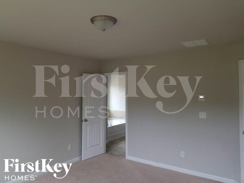 Building Photo - 3124 Baylor Cir