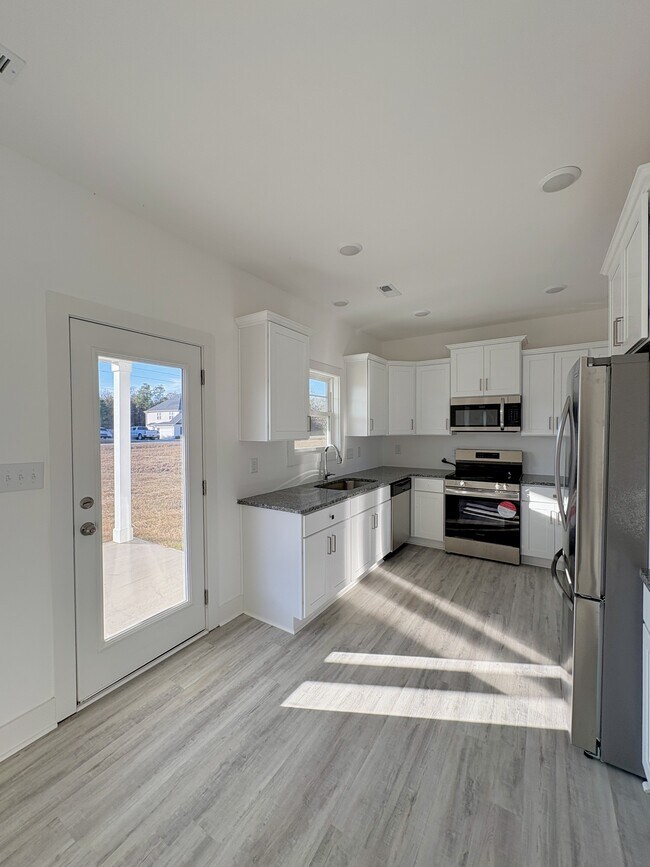 Building Photo - 131 Bourbon St