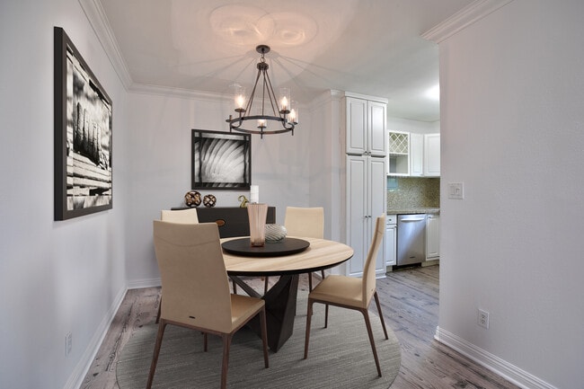 Building Photo - 1337 Berkeley St