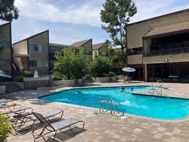 Building Photo - Updated two bedroom two bath in Fox Hills ...