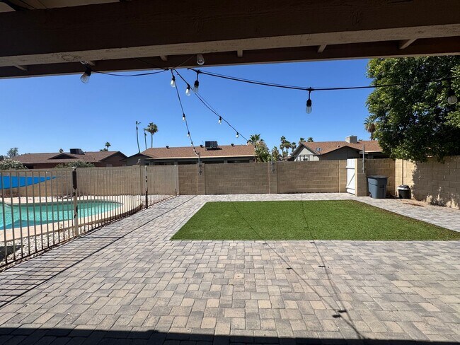 Building Photo - 3bed/2bath Chandler home for rent!