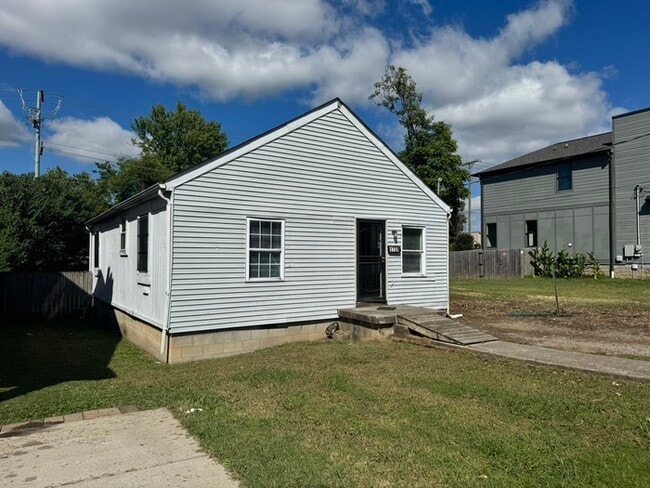 Building Photo - 1728 Knowles St