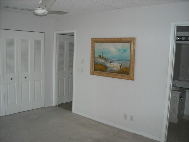 Building Photo - 358 Chatham R