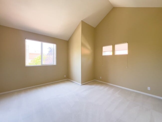 Building Photo - Gorgeous three bedroom North Napa home wit...