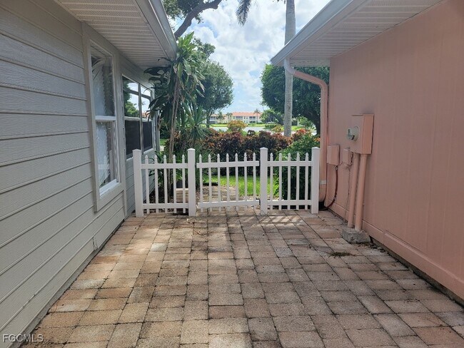 Building Photo - 14807 Crooked Pond Ct