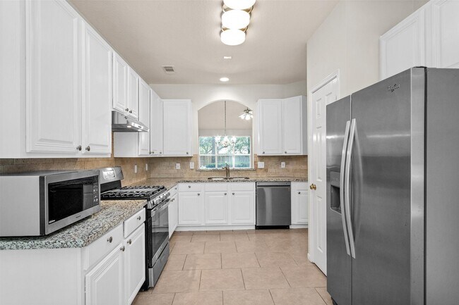 Building Photo - 127 N Willow Point Cir