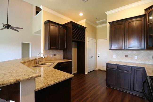 Building Photo - 3116 Stallion Dr