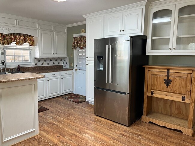 Building Photo - Available Now: 3/2 in Woodruff!