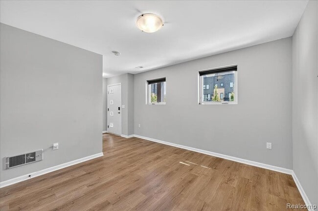 Building Photo - 1087 Hampton Cir