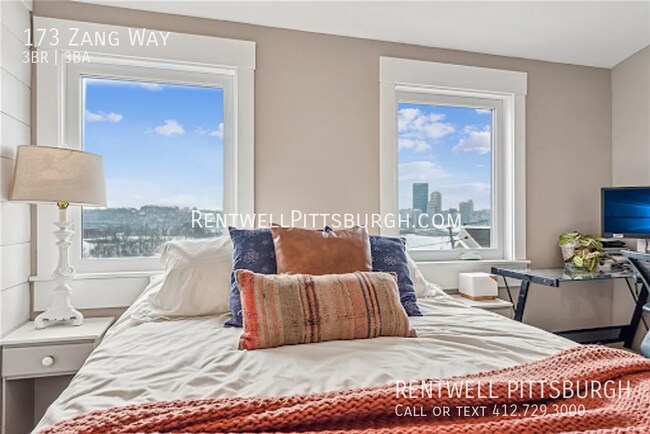 Building Photo - 173 Zang Way