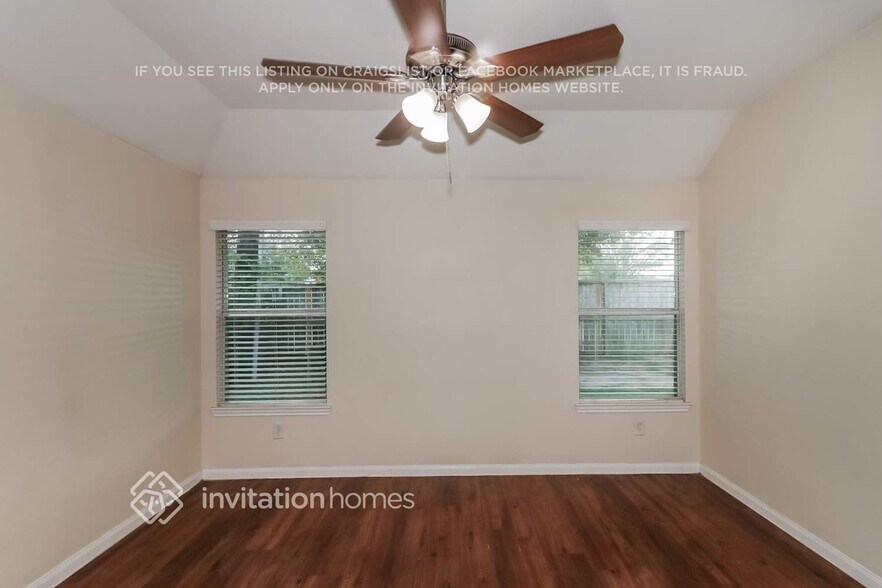Building Photo - 15835 Regal Trace Ln