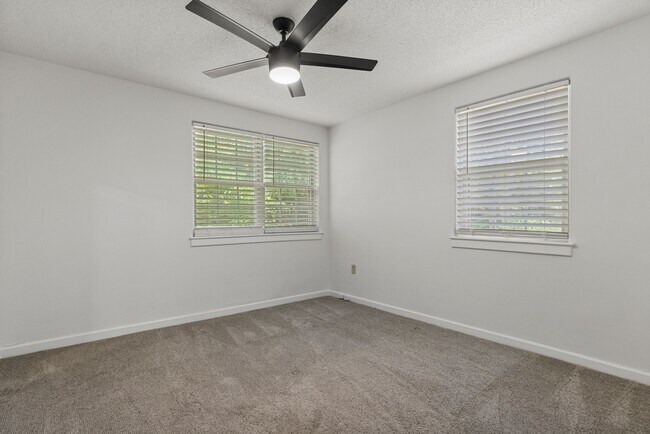 Building Photo - Riverside Condominiums